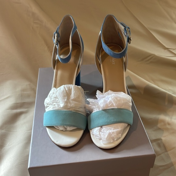 BOTKIER
Gianna Suede Ankle Strap High Heel Sandals, Size 7.5 - Picture 4 of 9